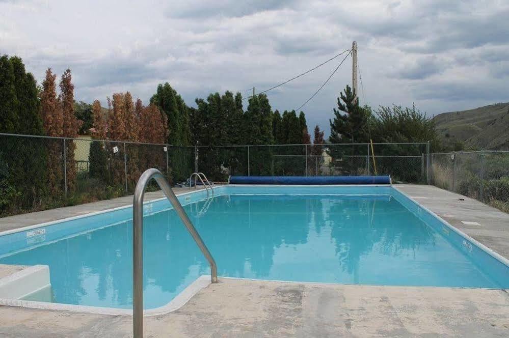 Sage Hills Motel Cache Creek Eksteriør billede